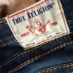 𝕄𝔸ℝ𝕂𝔼𝔻 𝔻𝕆𝕎ℕ True Religion jeans 32x30 only wore twice.